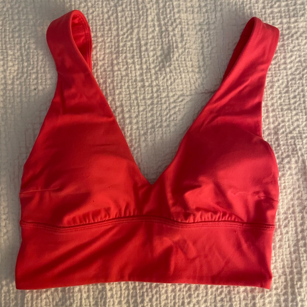 Lululemon Align V-Neck Bra C/D in Lipgloss Size 4